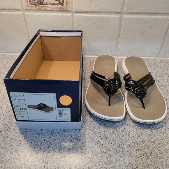 Sandals - Picture 2 of 5